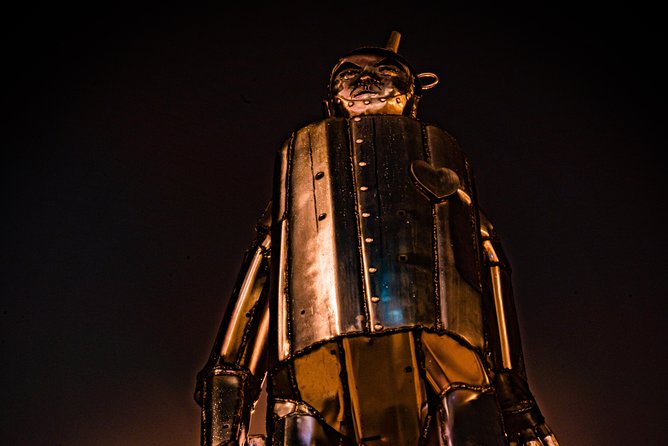 Embers of the Windy City: Chilling Chicago Ghost Tours - Red Lion Pub and Chicago’s haunted bar stories