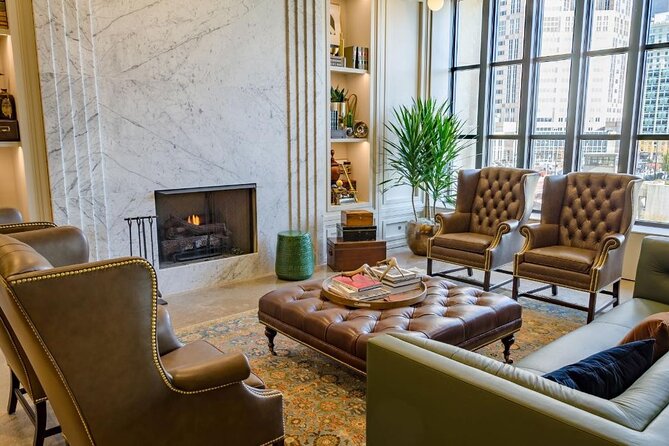 Explore the Historic Old Post Office in Chicago - Is the $15 Price a Good Value?