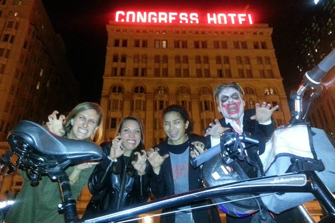 Fright Hike: Chicago Halloween Bike Tour - Why this Halloween ride works so well at night
