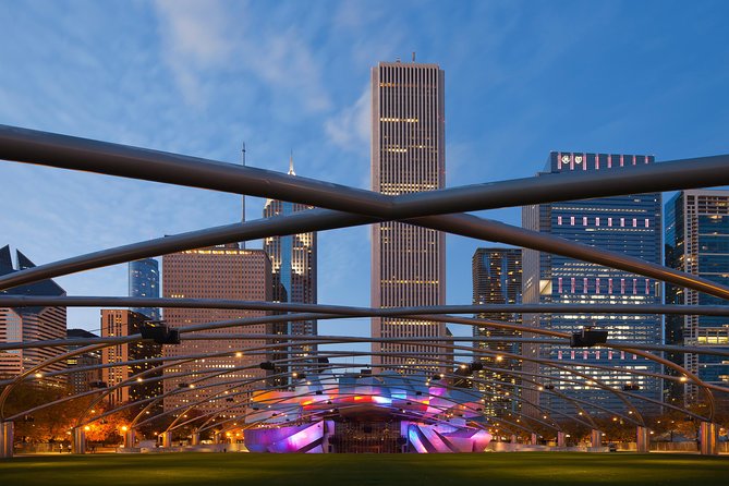 Fright Hike: Chicago Halloween Bike Tour - A pause at the Congress Plaza Hotel