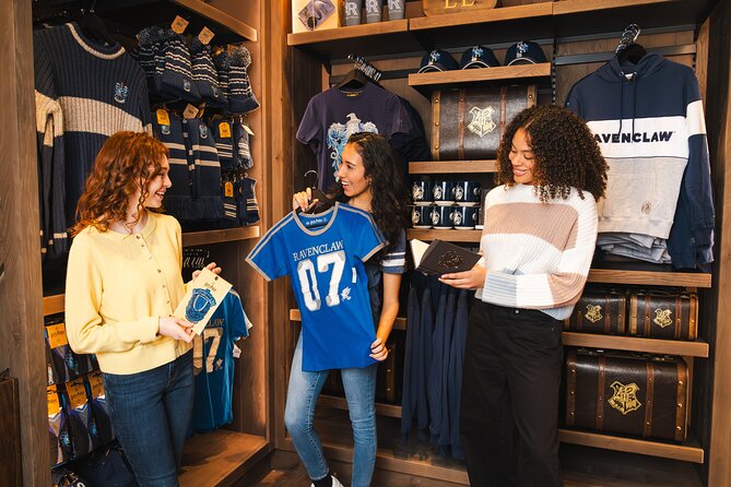 Harry Potter Shop Chicago: Magical Brew Bundle - Inside the Store: Triwizard Cup, Houses, and Honeydukes