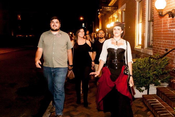 Haunted Chicago Booze and Boos Ghost Walking Tour - Walking through spooky Lincoln Park