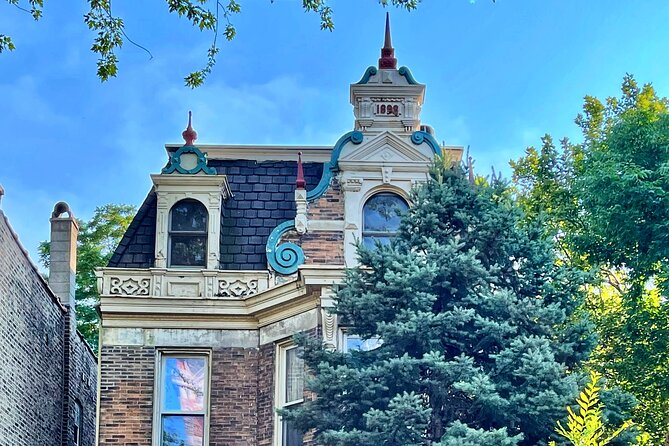 Historic Homes and Cottages of Wicker Park Walking Tour - Why Wicker Park’s cottages make a better lesson than a skyline view
