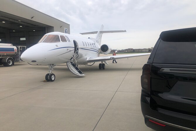 Meet and Greet Private SUV Transfer from ORD to Downtown Chicago - Why a Private SUV Can Be Worth the Price