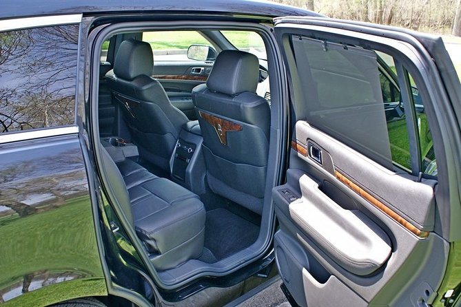 O'Hare Airport Transfer to Chicago by Luxury Sedan - Inside Meet - Practical booking advice for O’Hare arrival