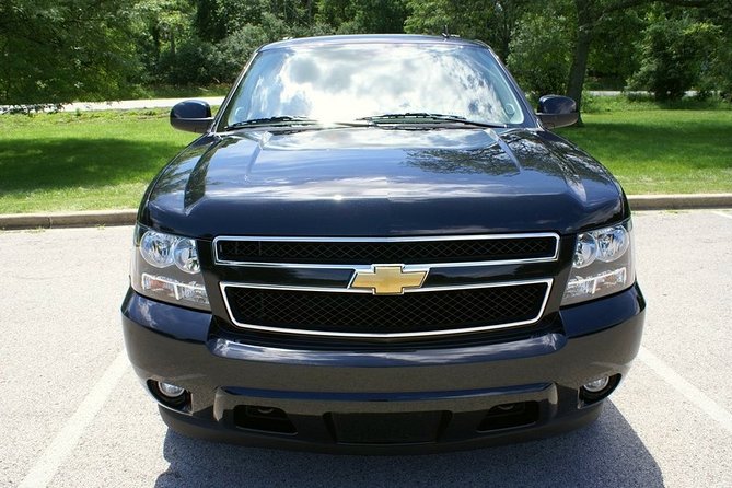 O'Hare Airport Transfer to Chicago, Curbside - Luxury SUV - A private SUV instead of an airport scramble