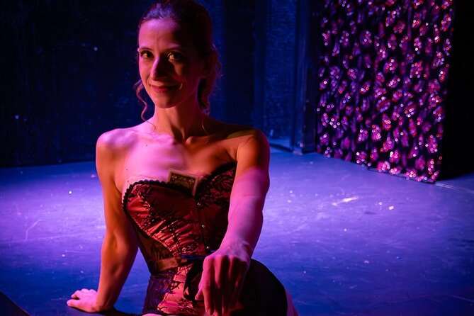 Peep Show Ticket in Chicago - The first act: burlesque with comedy and music