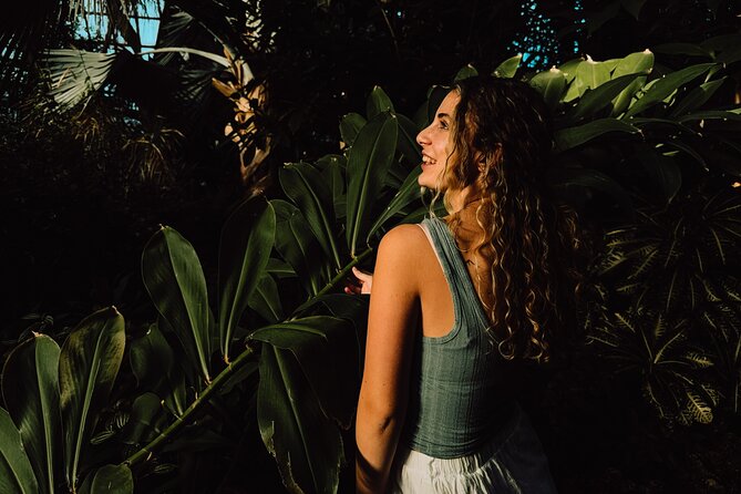 Photo Shoot in Chicago’s Urban Jungle Garden - Key points to know before booking