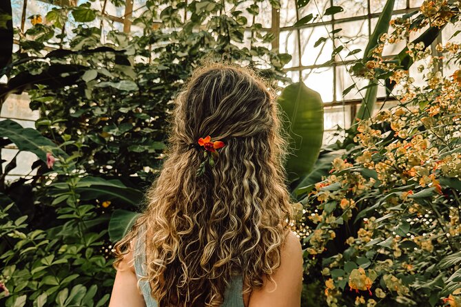 Photo Shoot in Chicago’s Urban Jungle Garden - Posing help makes the experience accessible