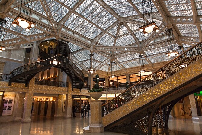 Private Chicago Architecture Walking Tour - A short stop at the Palmer House lobby