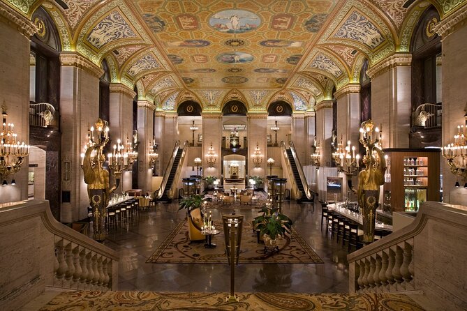 Private Chicago Architecture Walking Tour - The Sullivan Center and the department store age