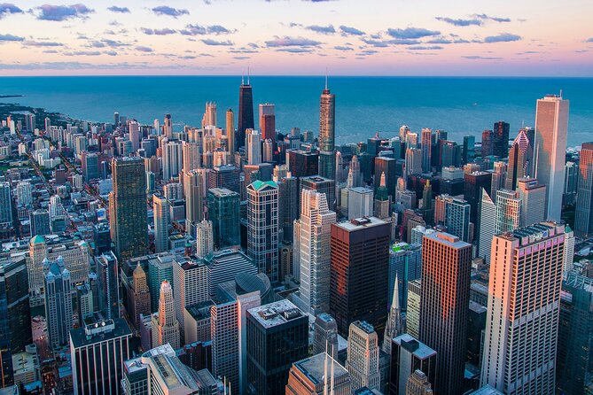 Private Chicago Guided Tour with Hotel Pickup - South Michigan Avenue and the Route 66 sign