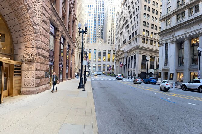 Private Downtown Chicago TV and Movie Sites Guided Walking Tour - The Oceans Eleven Library Location