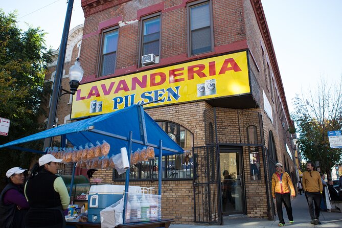 Private Frida and Friends Tour in Pilsen - Why Pilsen makes a good two-hour Chicago walk
