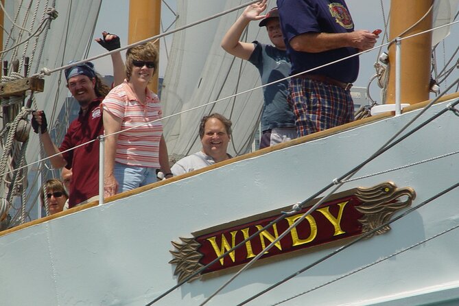Sail on Tall Ship Windy, join us for our "Chicago Skyline Sail" - What the 75-Minute Route Feels Like