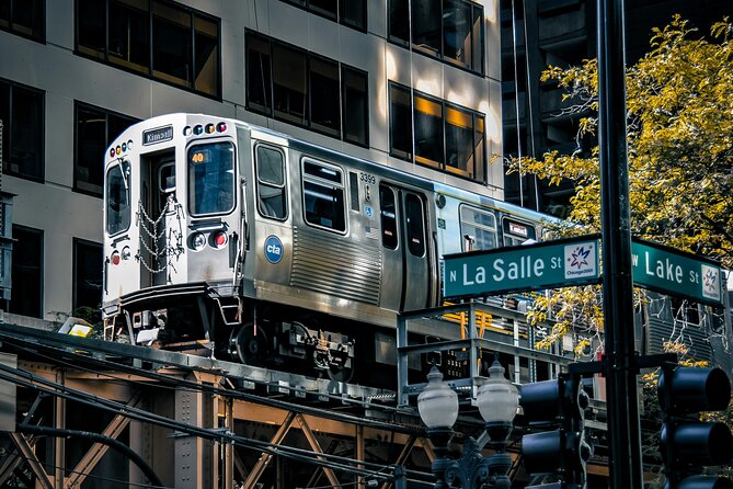 Self-Guided Chicago Loop Tour Explore the City at Your Own Pace - Starting at DuSable Bridge and the Chicago River