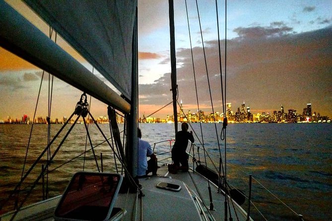 Serene Private Sunset Sail on Lake Michigan - Navy Pier, Chicago - Choosing the route with the captain