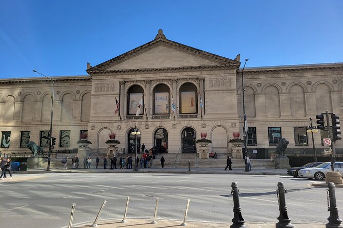 Skip-the-line: Art Institute of Chicago Guided Tour - Paris streets and the shock of modern city life