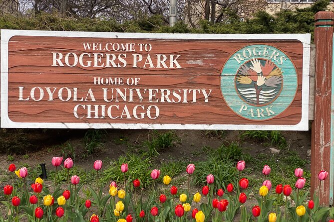 Small-Group Tour of Chicago Neighborhoods: North and South Side - Wrigley Field and the North Side ride