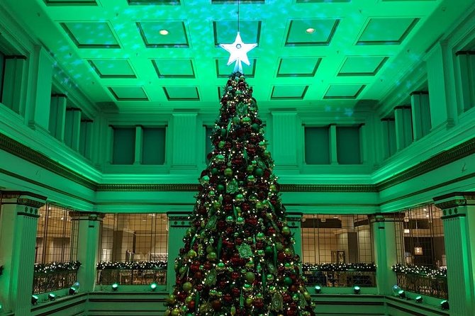 The Christmas Tree Crawl Experience Chicago at the Holidays - Why this crawl works better than a simple Christmas tree list