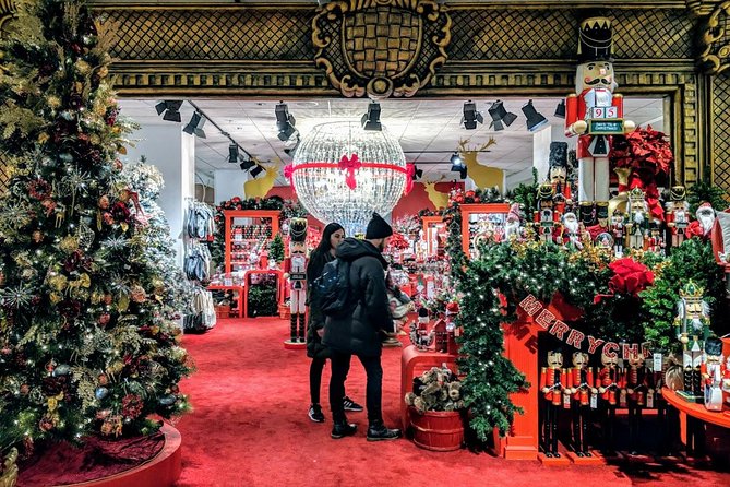 The Christmas Tree Crawl Experience Chicago at the Holidays - Is $35 a fair price for two hours?