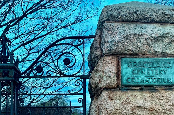 The Deep Pockets Of Graceland Cemetery Walking Tour - Heat, weather, and the physical side of the walk