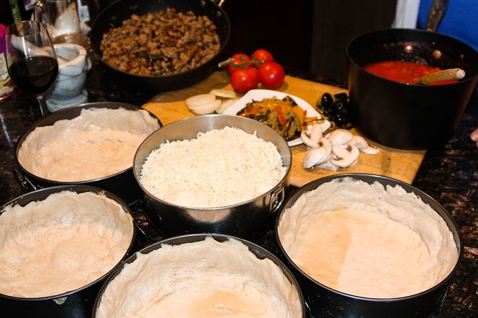 Traveling Spoon Chicago-Style Deep Dish Pizza Private Online Cooking Class - A warm lesson for beginners, with room for questions
