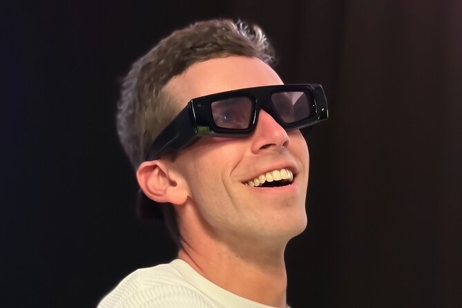 Verse Immersive Holographic Theater in Chicago - Walking into a holographic Chicago story