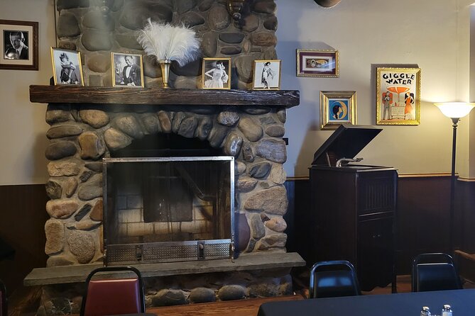 Vito's Vault Chicago finest dinner theatre speakeasy - Dinner choices: steak, salmon, chicken, or pasta