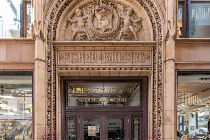 Walking Tour: Chicago's Loop - Home of the Modern Skyscraper - A practical break at Revival Food Hall