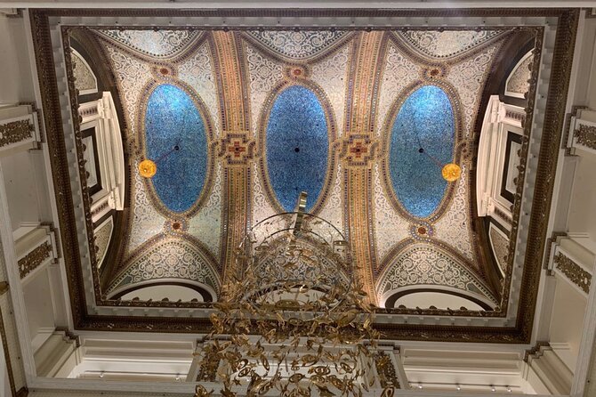 Walking Tour: Chicago's Loop - Home of the Modern Skyscraper - Fine Arts Building and the start at 10 a.m.