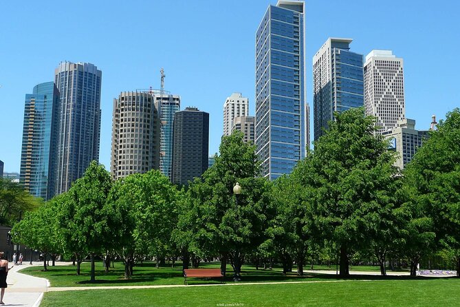 Welcome to Chicago: Private Half-Day Tour with 360 Observation Deck - Coffee and shopping along the Magnificent Mile